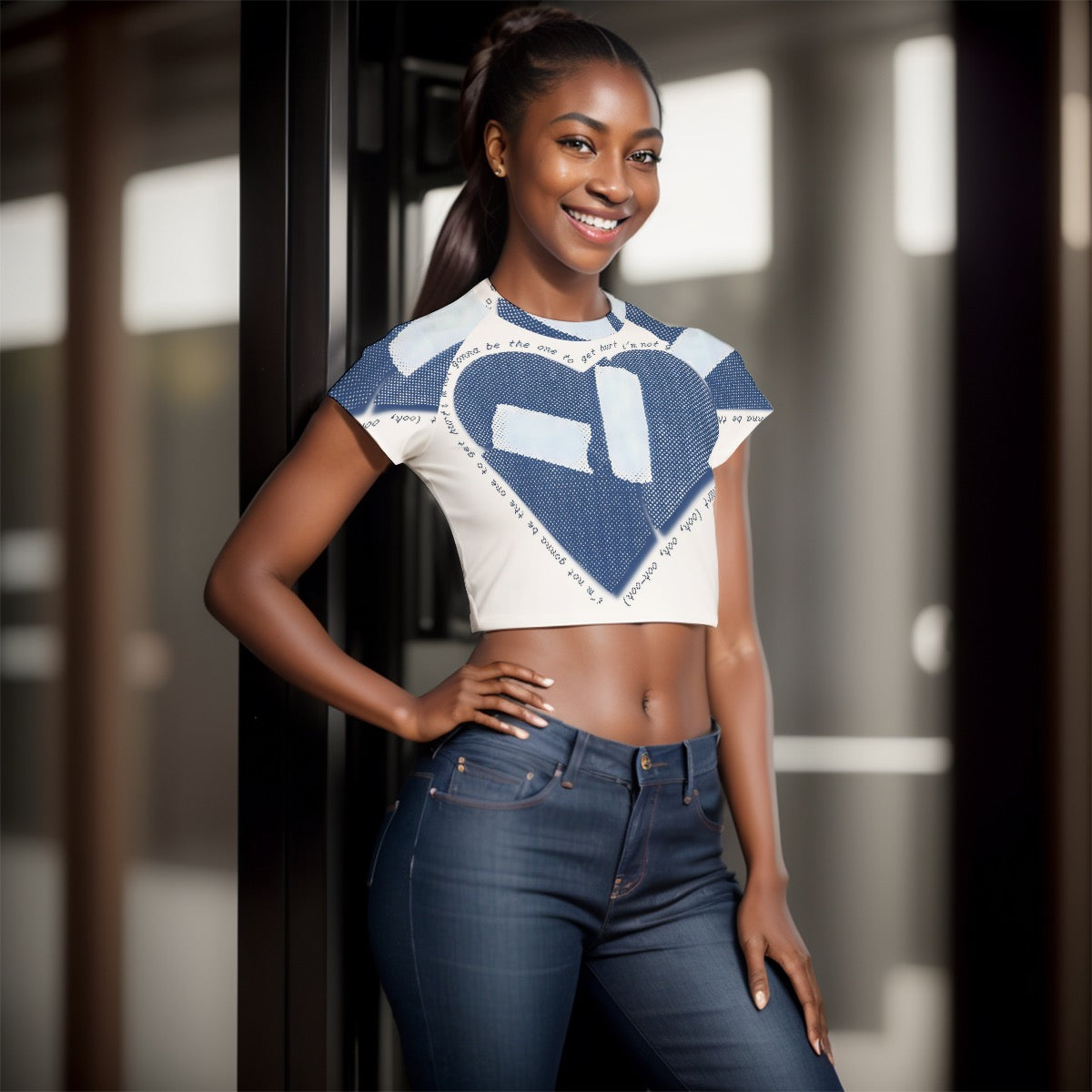 Women's Microfiber Raglan Cropped T-shirt with Breathable Fabric and Stylish Design